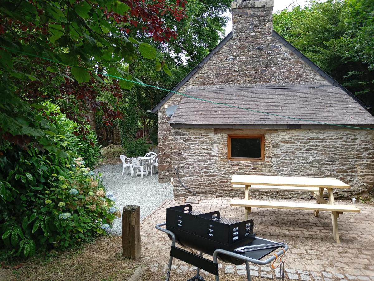 Character Breton Cottage Carhaix-Plouguer Exterior photo