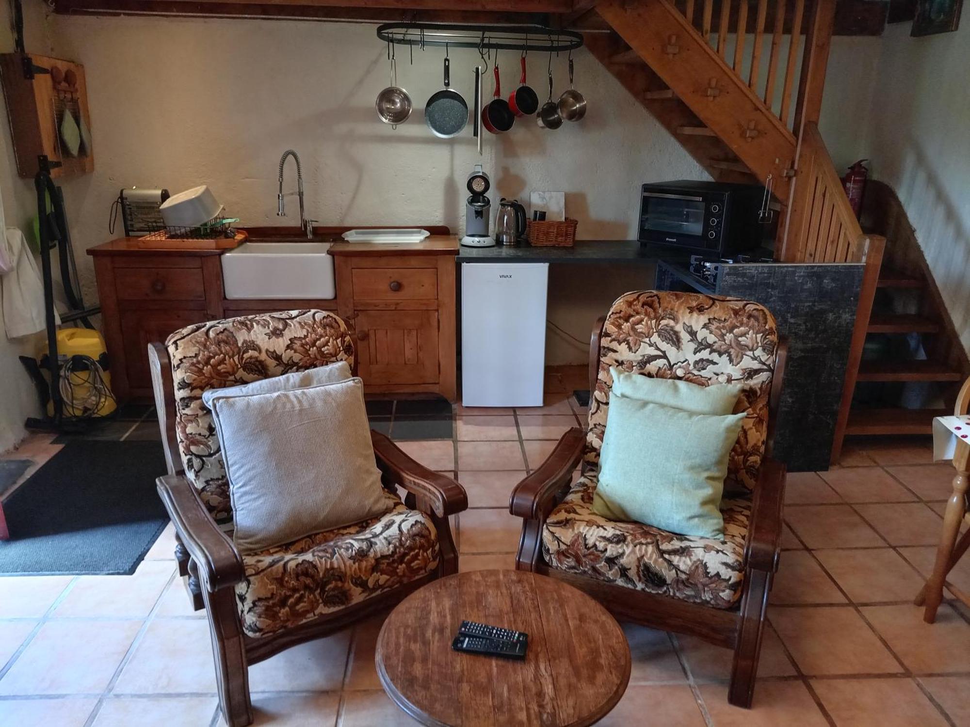 Character Breton Cottage Carhaix-Plouguer Exterior photo