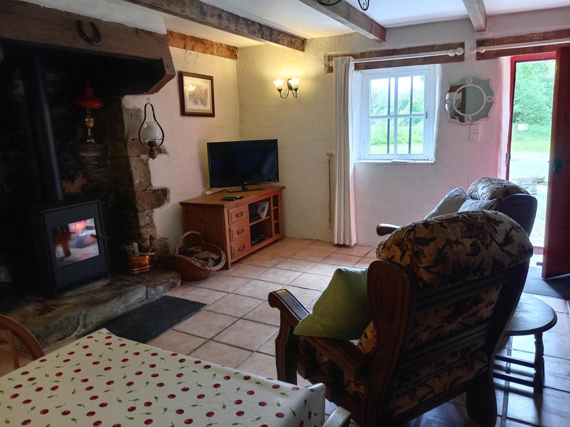Character Breton Cottage Carhaix-Plouguer Exterior photo